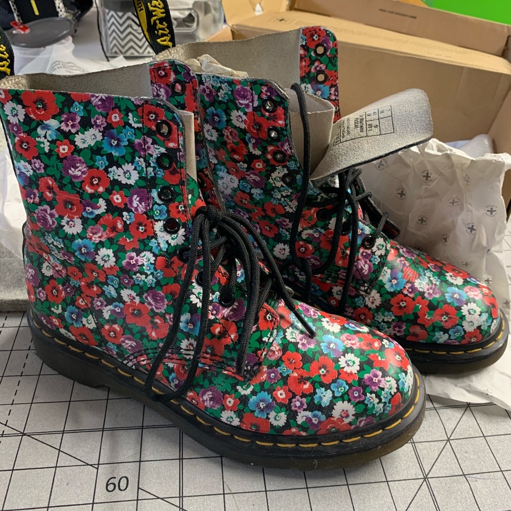 Dr. Martens 1460 Pascal Wanderlust Poppy Boots